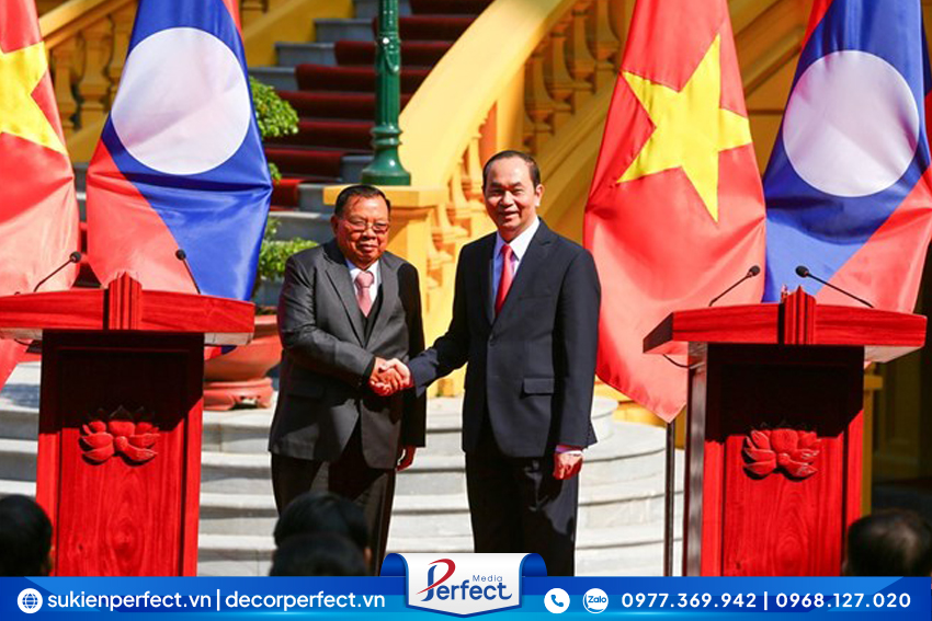 su-kien-hop-bao-chuyen-nghiep