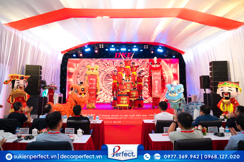 mua-lan-su-rong-chuyen-nghiep