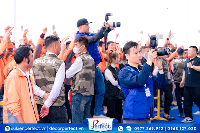 Quay-Chup-Su-Kien- Chuyen-Nghiep