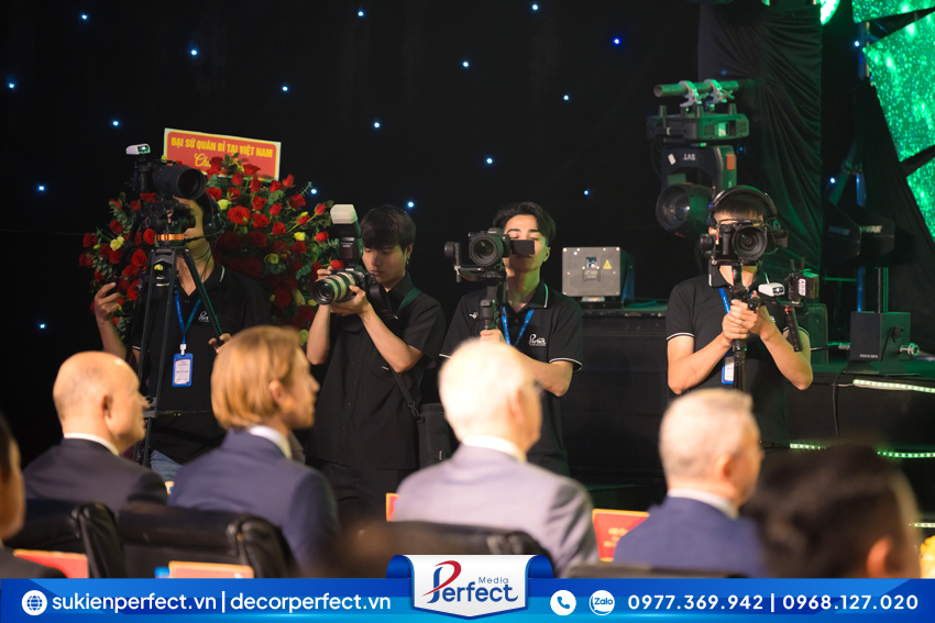 Quay-Chup-Su-Kien- Chuyen-Nghiep