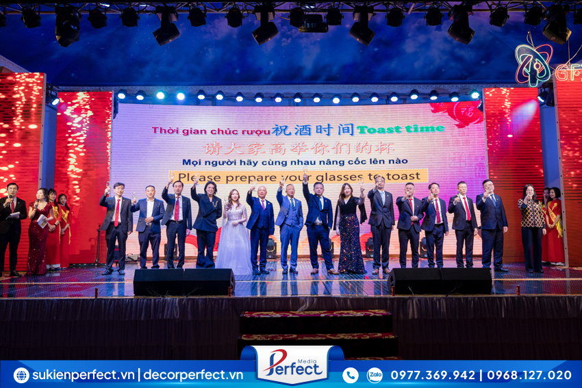 tiec-tat-nien-doc-dao