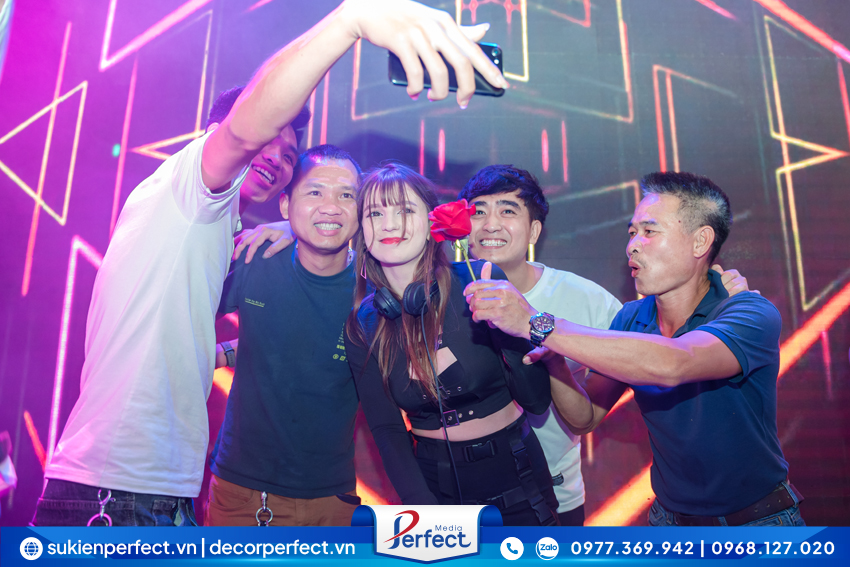 tiec-tat-nien-doc-dao