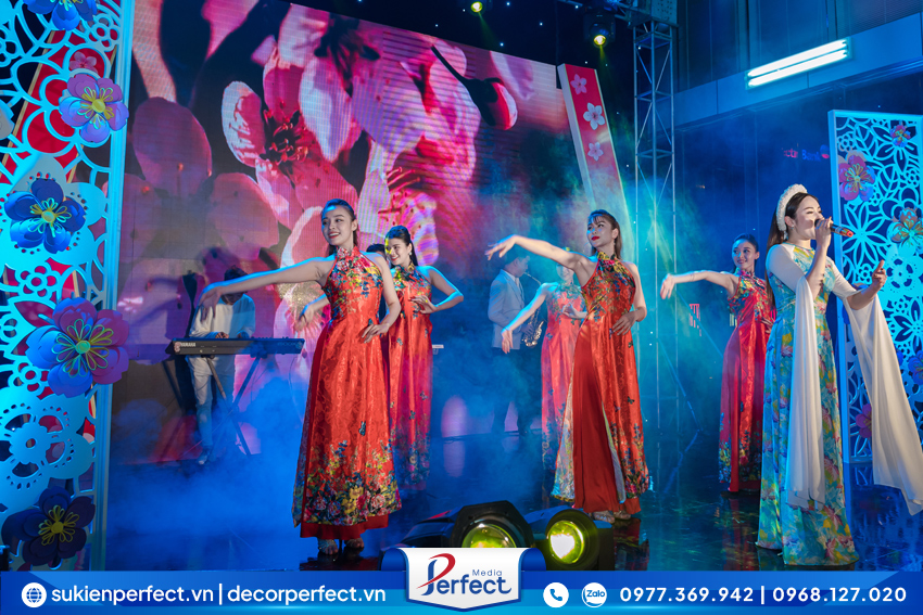 tiec-tat-nien-doc-dao