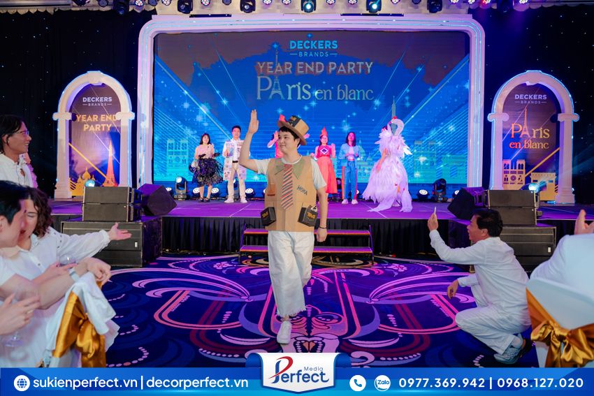 to-chuc-tiec-tat-nien-chuyen-nghiep