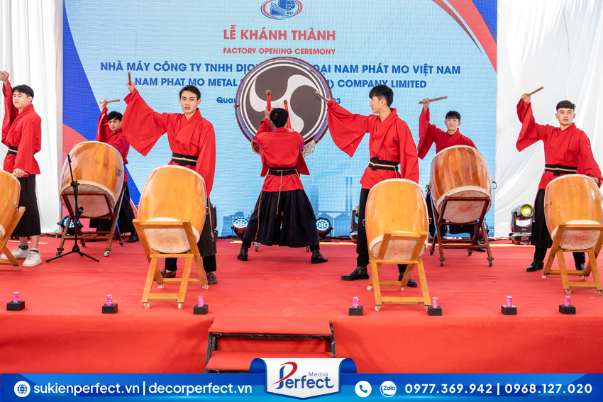 trong-hoi-da-sac-mau