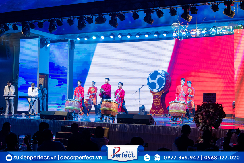 trong-hoi-da-sac-mau