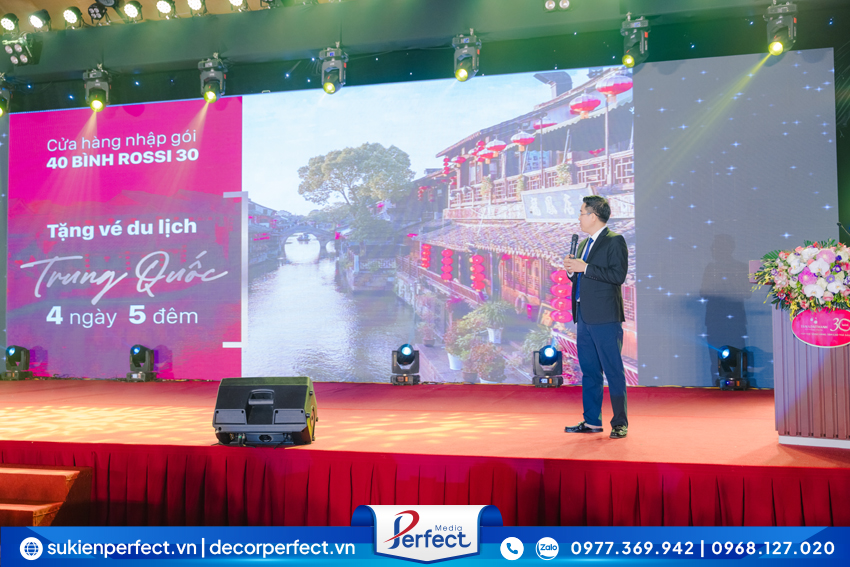 vinh-danh-tai-hoi-nghi-khach-hang