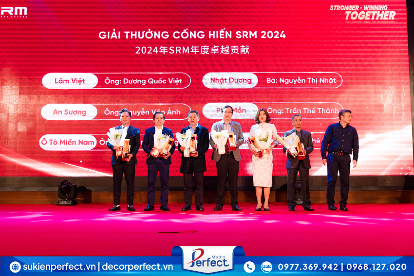 vinh-danh-tai-hoi-nghi-khach-hang