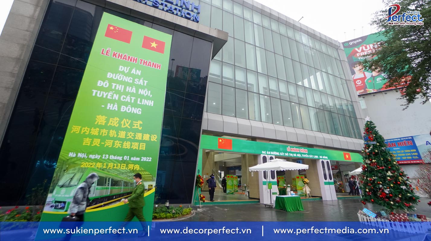 Một số mẫu hàng phướn (banner dọc) của Perfect Media 