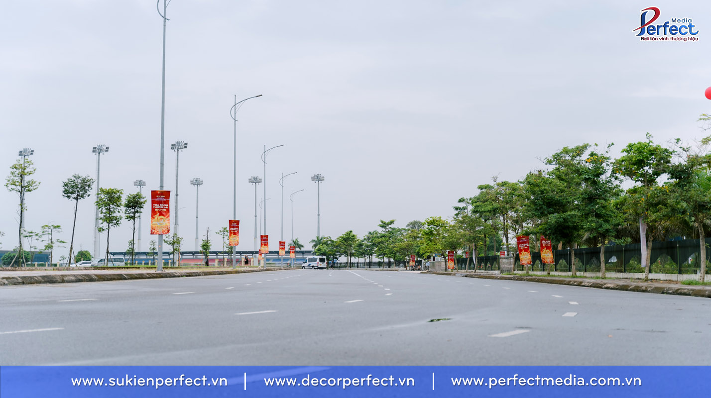 Một số mẫu hàng phướn (banner dọc) của Perfect Media 