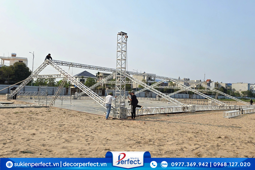 Ekip-Thi-cong-Perfect-Media