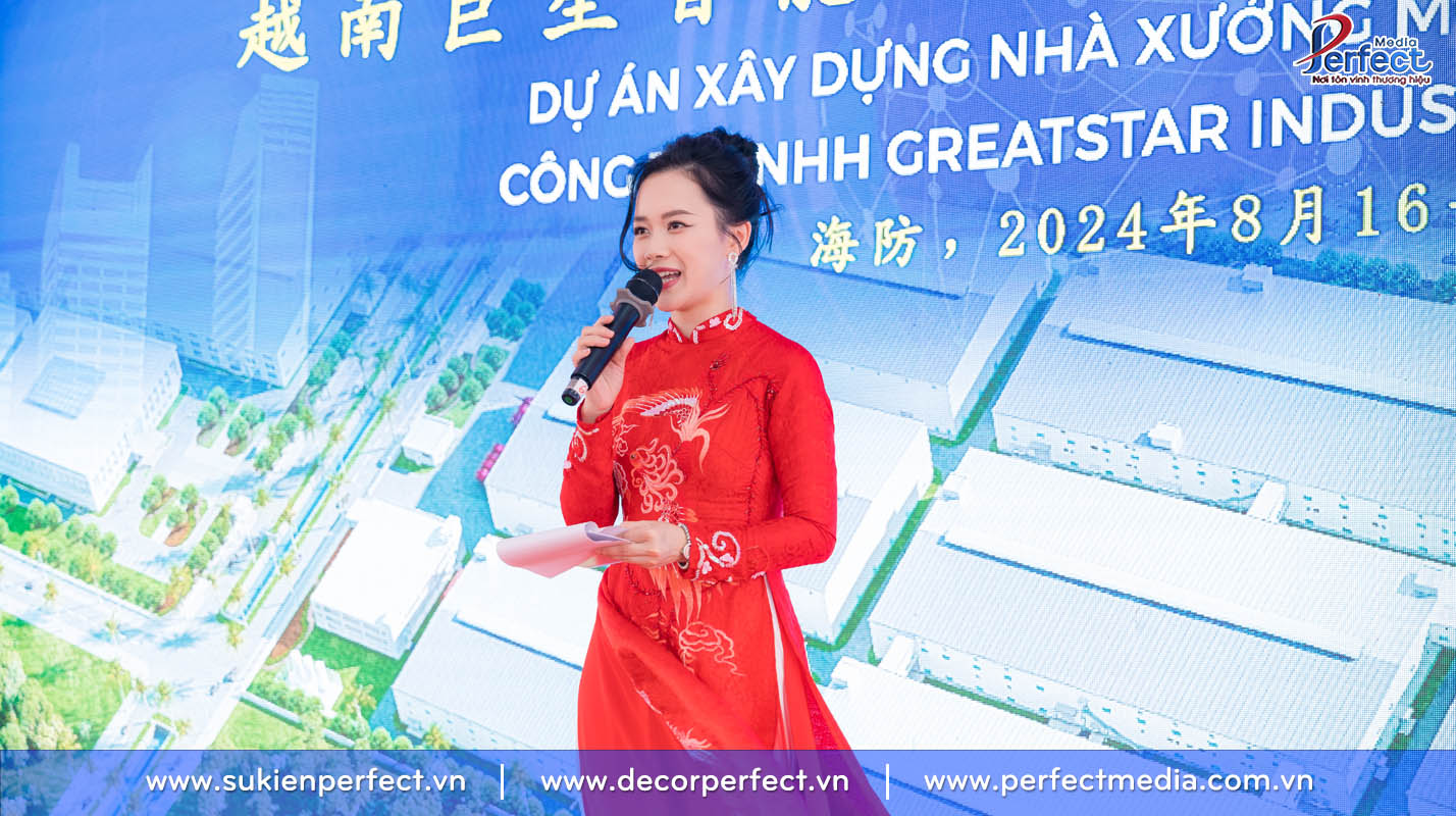 MC song ngữ Phương Oanh của đài truyền hình Hà Nội 