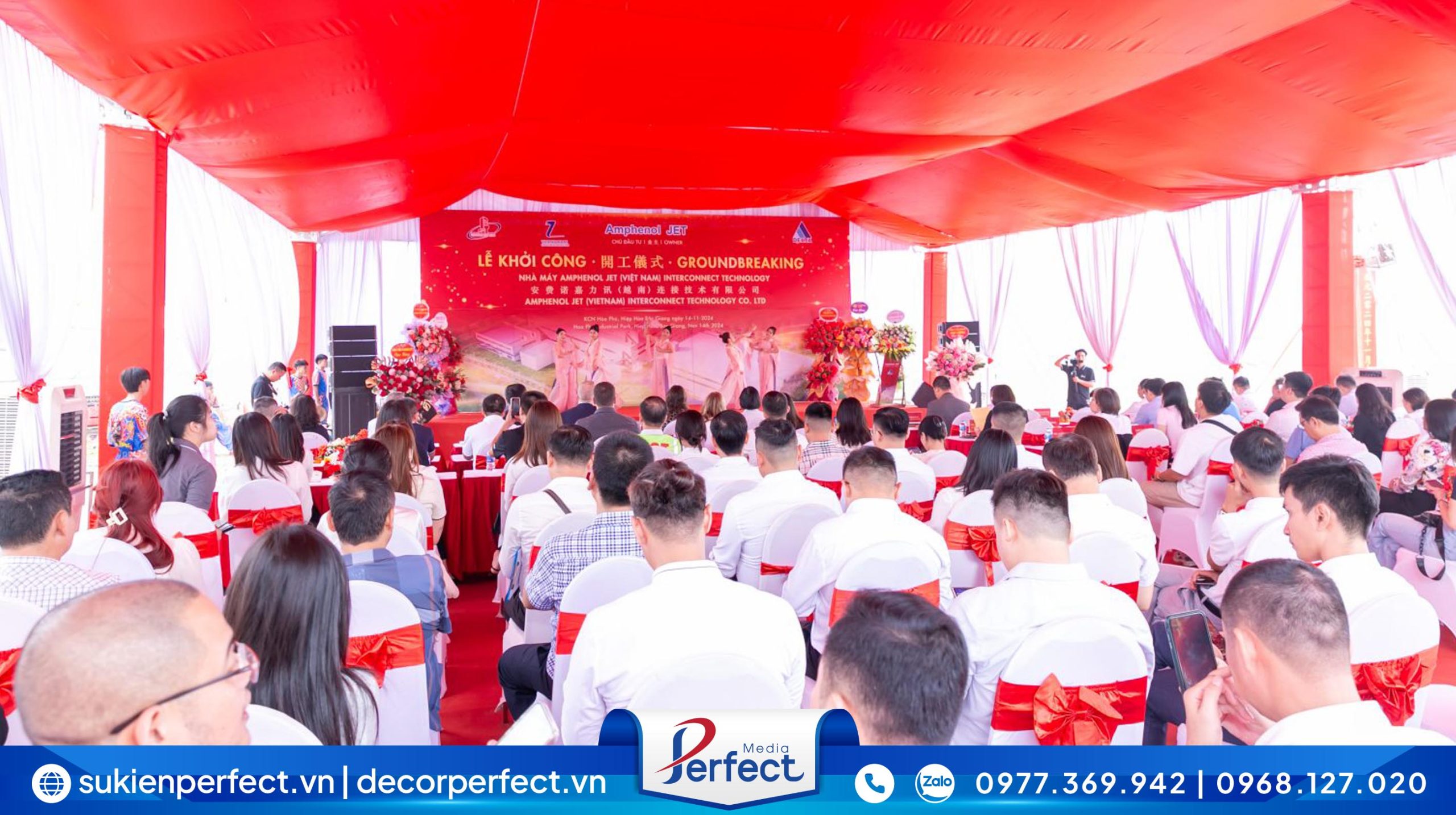 vũ đoàn biểu diễn chuyên nghiệp