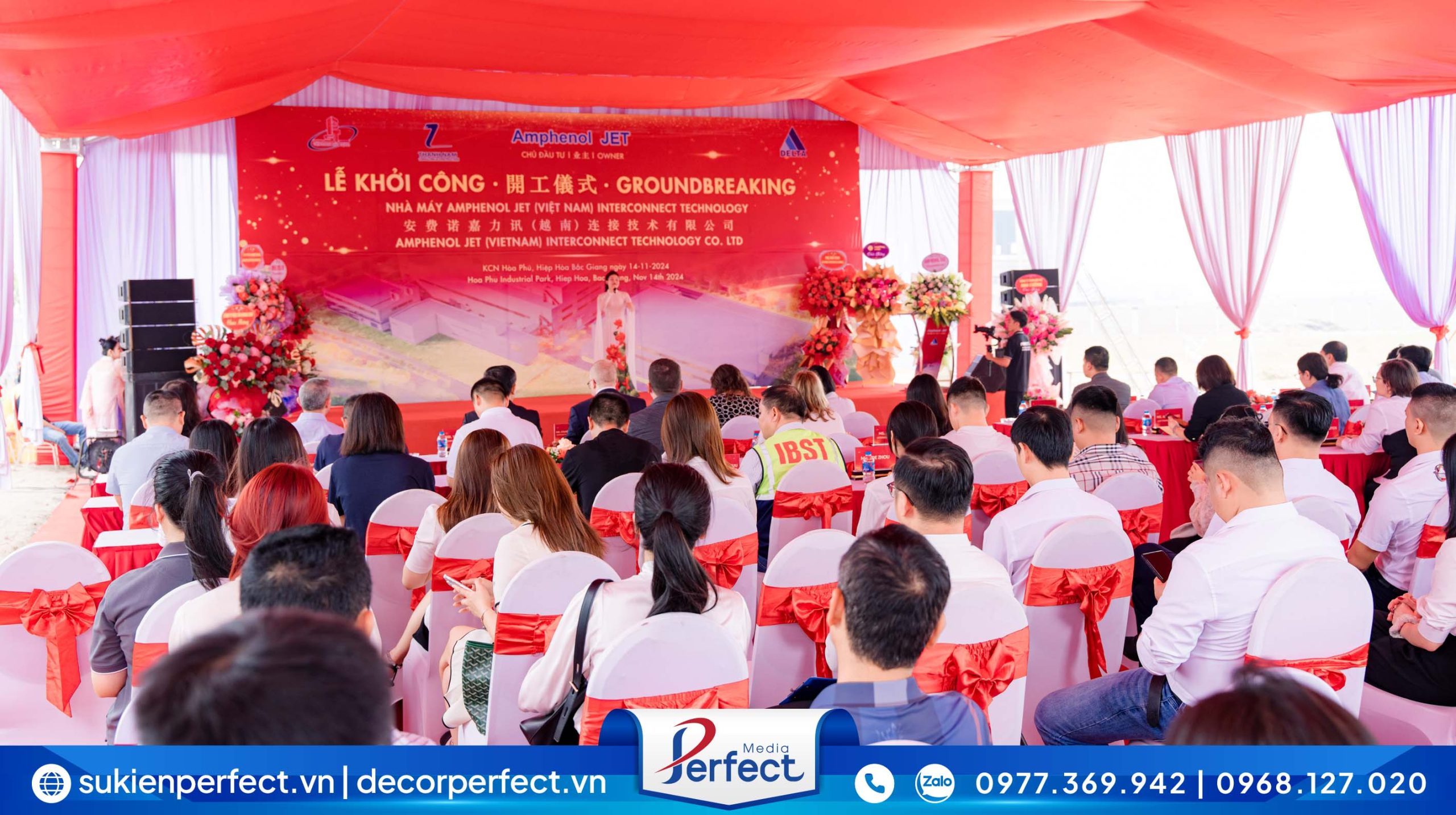 Ca sỹ biểu diễn chuyên nghiệp tại lễ khởi công nhà máy Amphenol Jet VN
