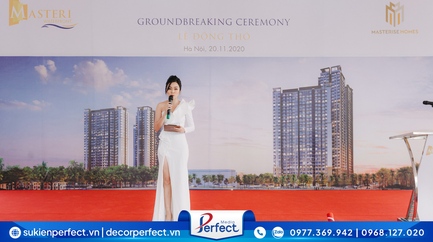 MC-Thu-Thuy-dan-song-ngu
