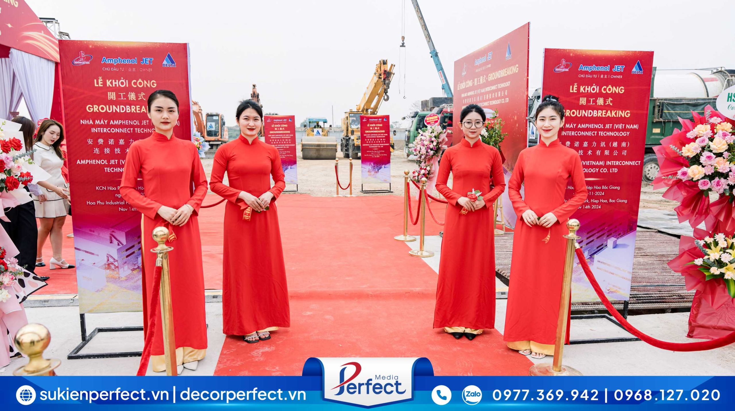 Đội hình lễ tân duyên dáng xinh đẹp