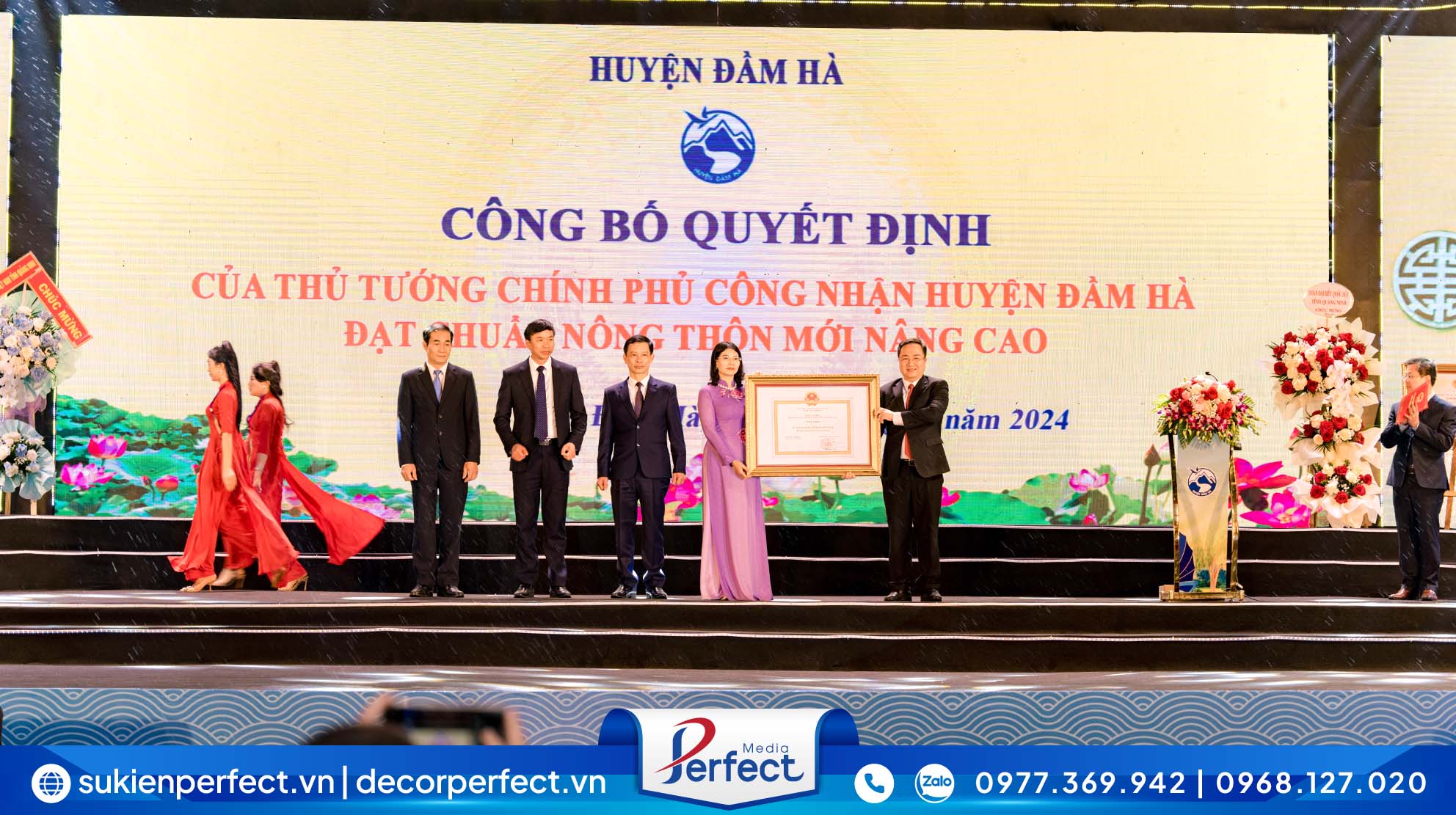 Huyện Đầm Hà đón nhận quyết định của Thủ tướng Chính phủ công nhận huyện đạt chuẩn nông thôn mới