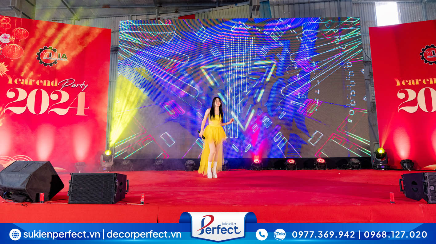 Ca sỹ Perfect Media lan tỏa bầu không khí vui vẻ, náo nhiệt và kết nối khán giả mạnh mẽ.
