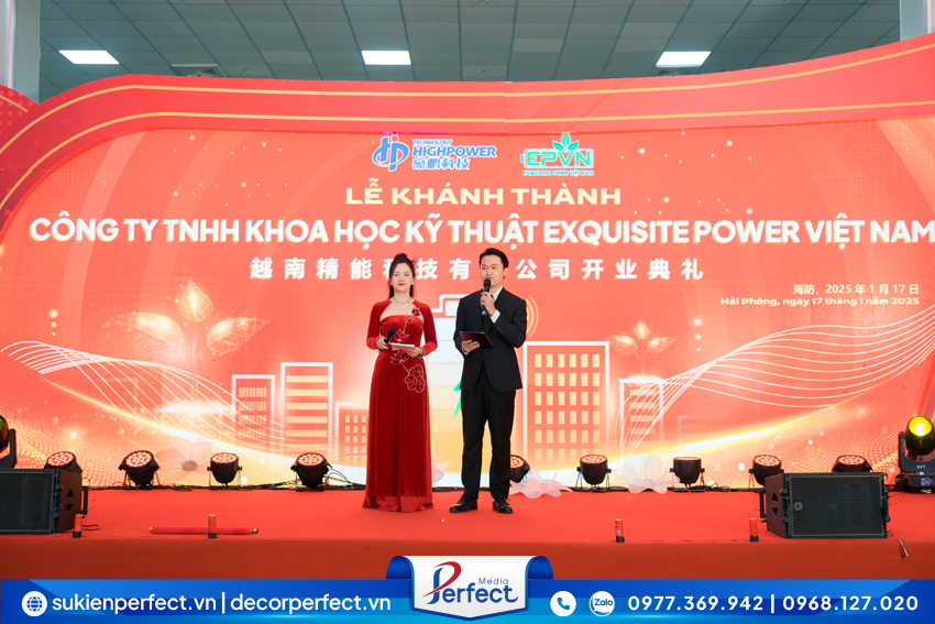 Mc-Song-Ngu-Phuong- Oanh-Xuan-Dung