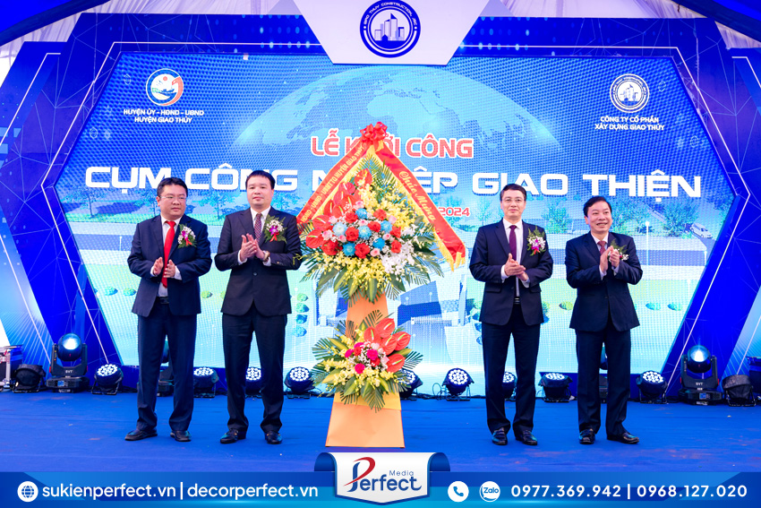 Le-Khoi-Cong-Dong-Tho-Chuyen-Nghiep-Tai-Ninh-Binh