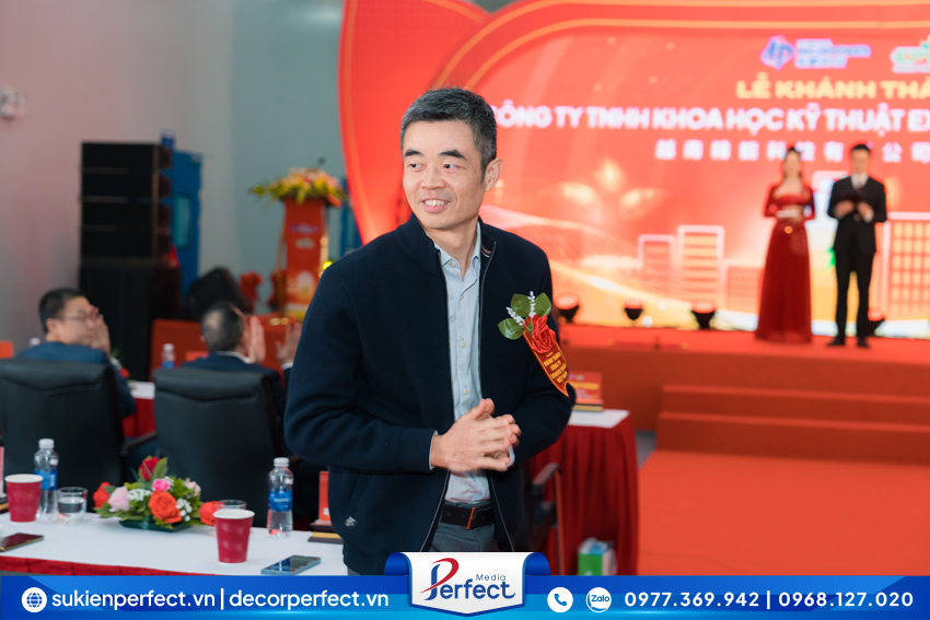 Khach-Moi-Tham-Du- Su-Kien-Khanh- Exquisite-Power-Viet Nam