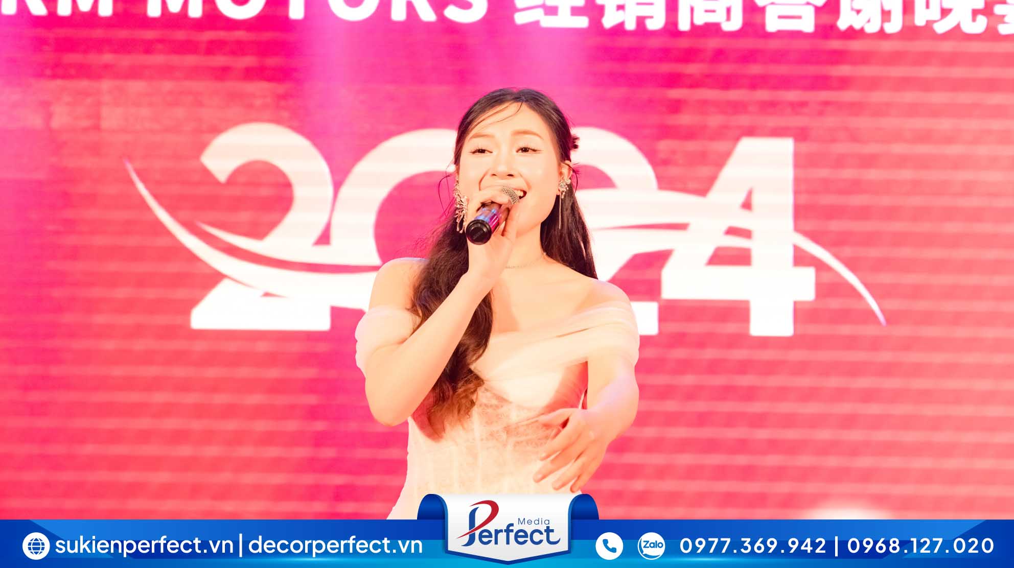 Ca sỹ Perfect Media biểu diễn chuyên nghiệp