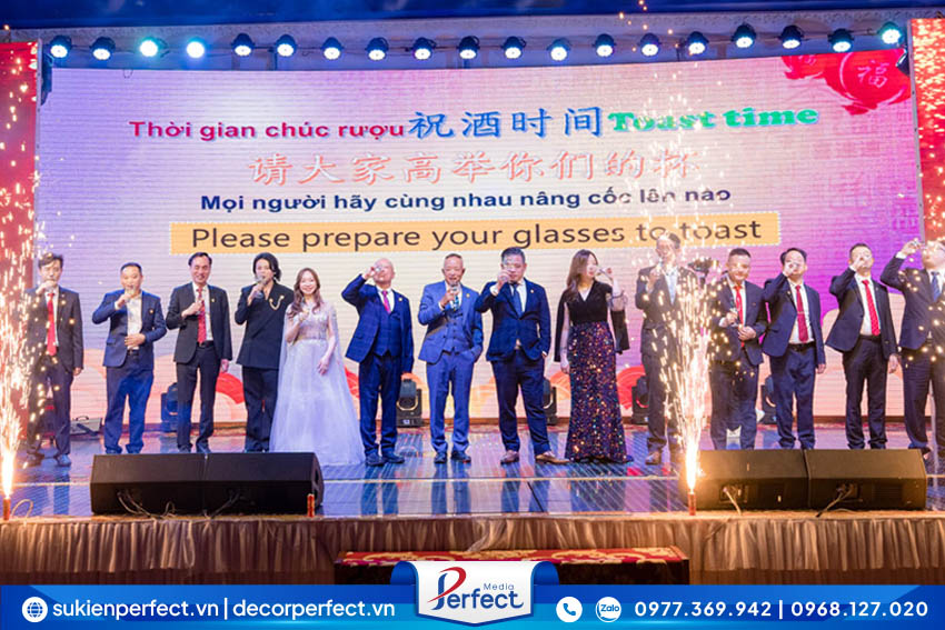 To-Chuc-Tiec-Tat-Nien-Gala-Dinner- Chuyen-Nghiep