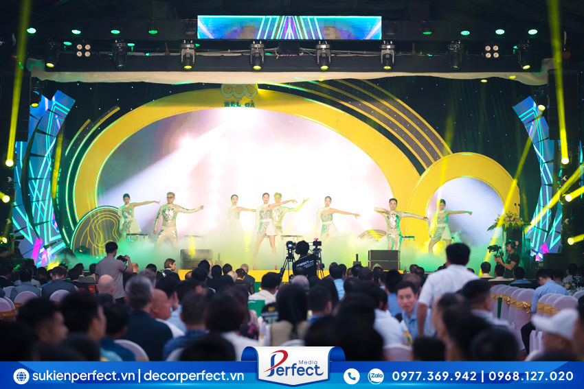 nhom-mua-lan-su-rong-trong-hoi-chuyen-nghiep