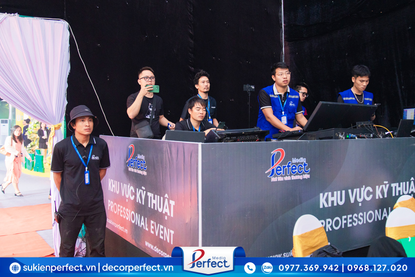 Team-ky-thuat-chuyen-nghiep-perfect-media-tai-phu-tho