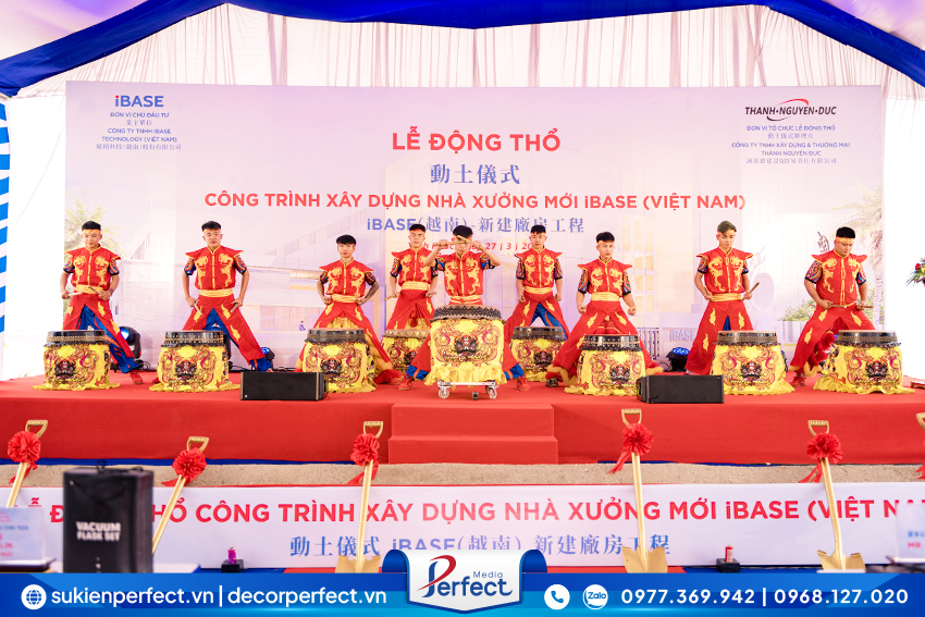 nhom-mua-lan-su-rong-trong-hoi-chuyen-nghiep