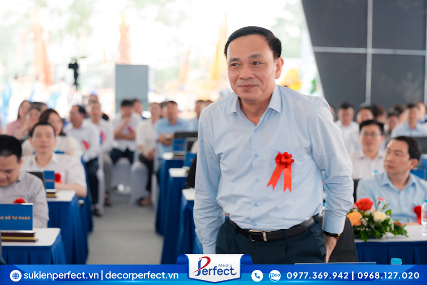 Ong-Pham-Van-Tho-Uy-vien-ban-thuong-vu-tinh-uy-truong-ban-noi-chinh-tinh-uy-thai-nguyen