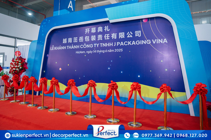 backdrop-check-in