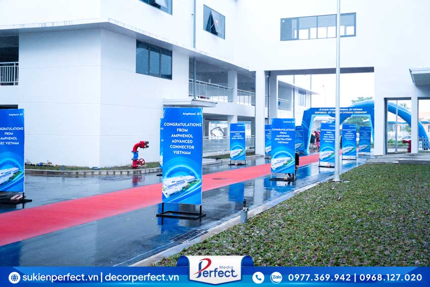 decor-khong-gian-le-khanh-thanh-nha-may-amphenol-jet