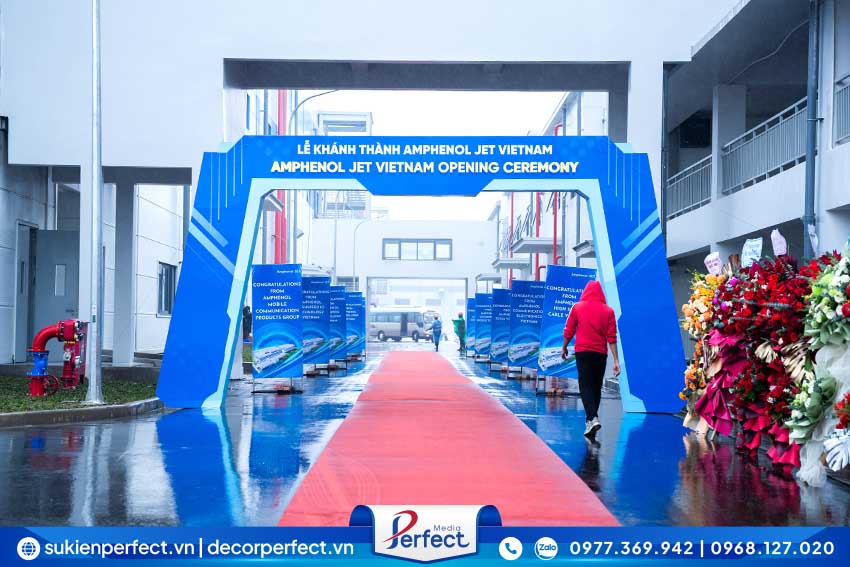 decor-khong-gian-le-khanh-thanh-nha-may-amphenol-jet