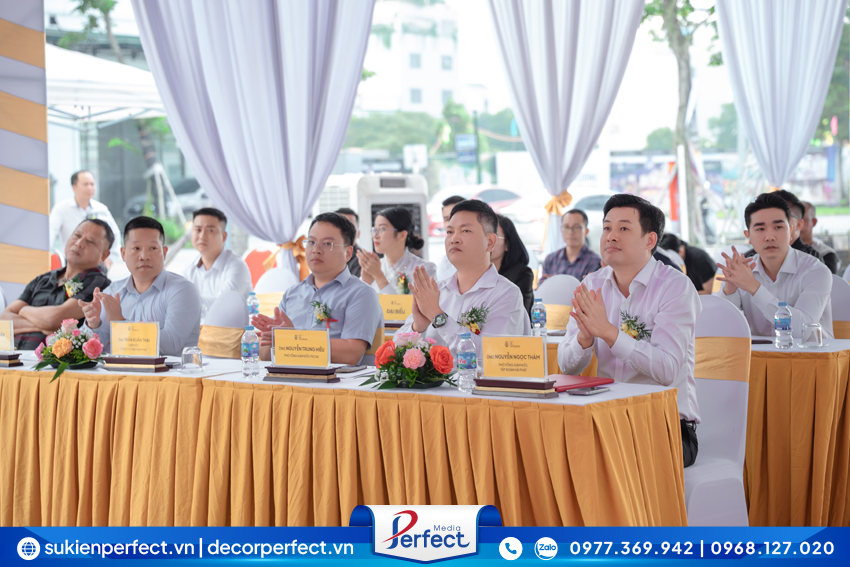 le-phat-dong-thi-dua-xay-dung-phan-mong-the-interone