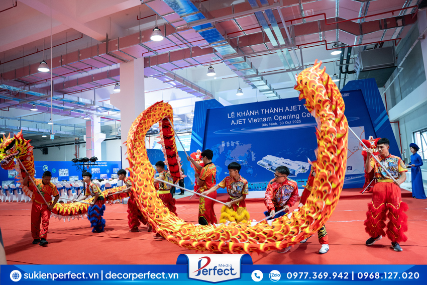 mua-rong-le-khanh-thanh-nha-may-amphenol-jet