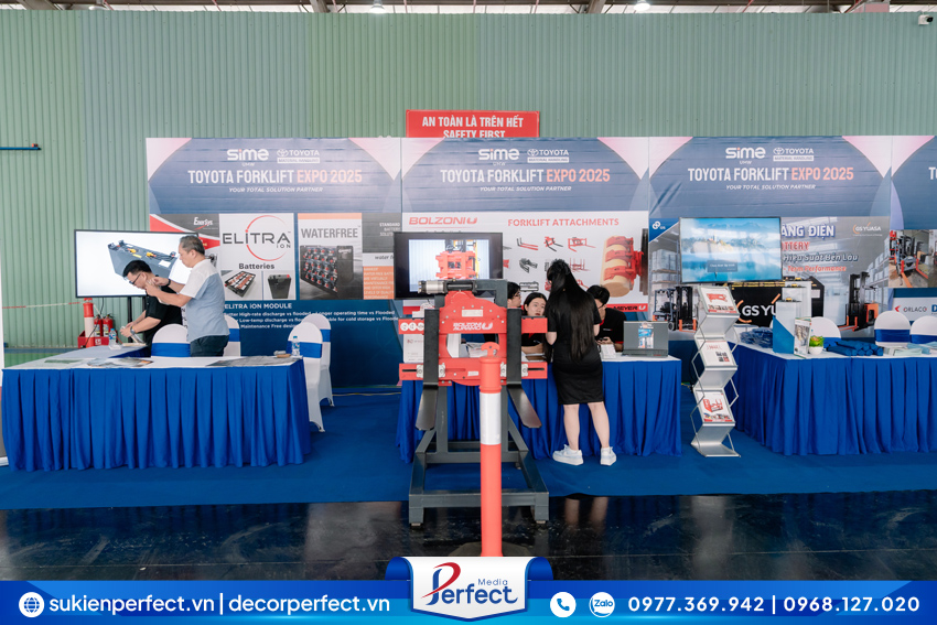 trien-lam-toyota-forklift-2025