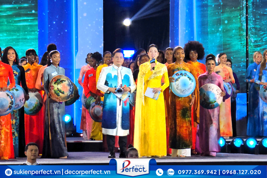 MC lễ khai mạc Miss World lần thứ 73