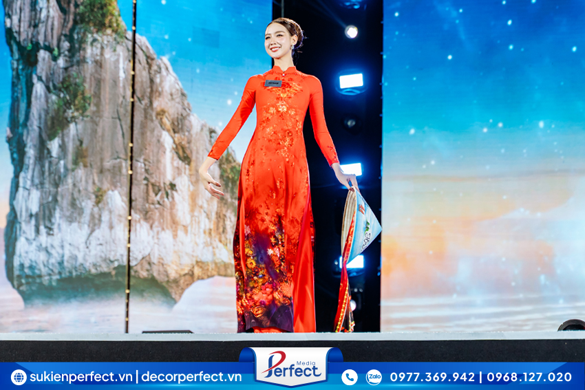 Người đẹp Miss World 2026 trình diễn áo dài